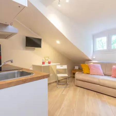 Apartment Attico-mansarda In Centro Piu Parcheggio Gratuito Turin